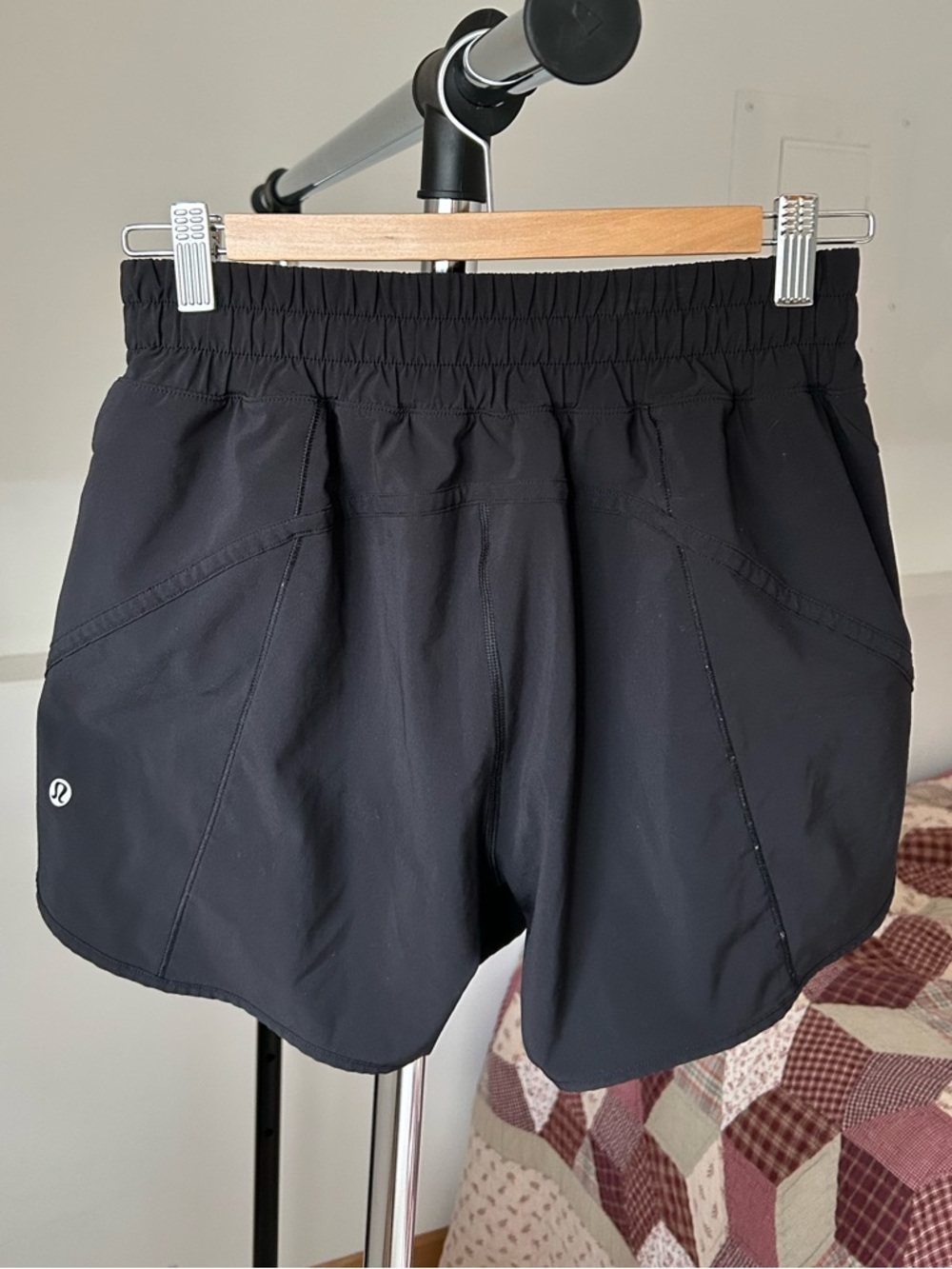 Lululemon Track That Shorts Black Women’s 6